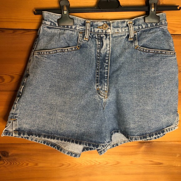 Ann Taylor Denim High Waisted Short Shorts, size 8 - Picture 2 of 7
